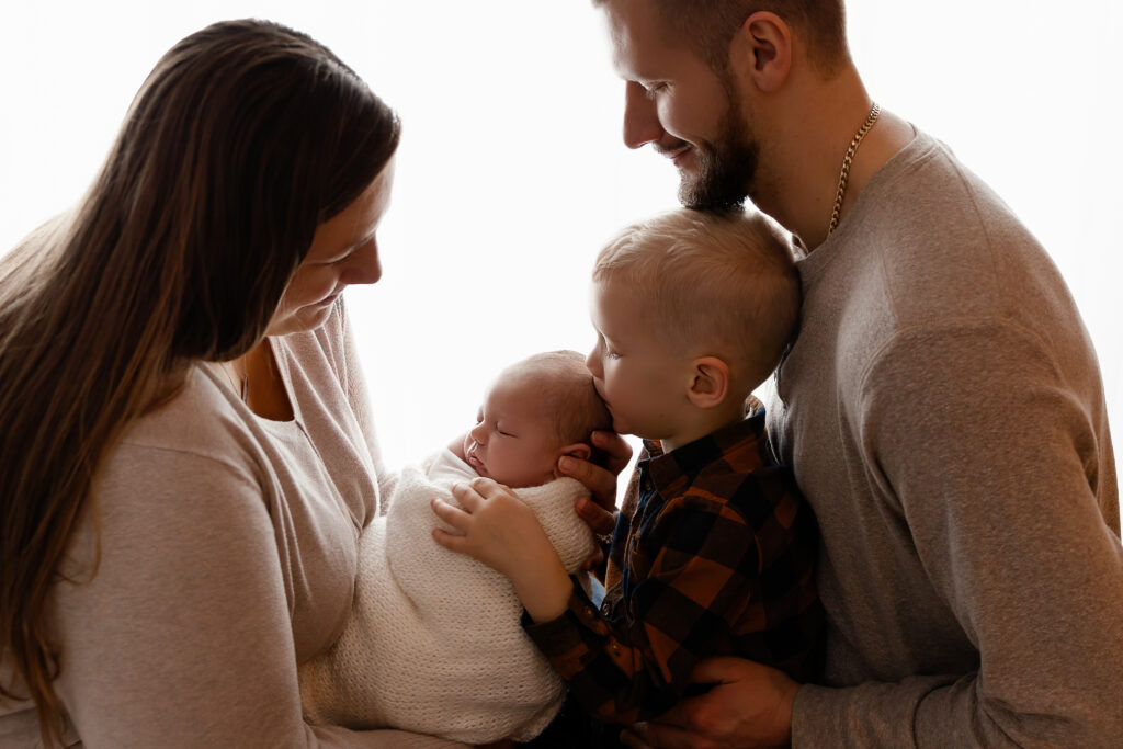 newborn and family photography medina county brunswick medina strongsville